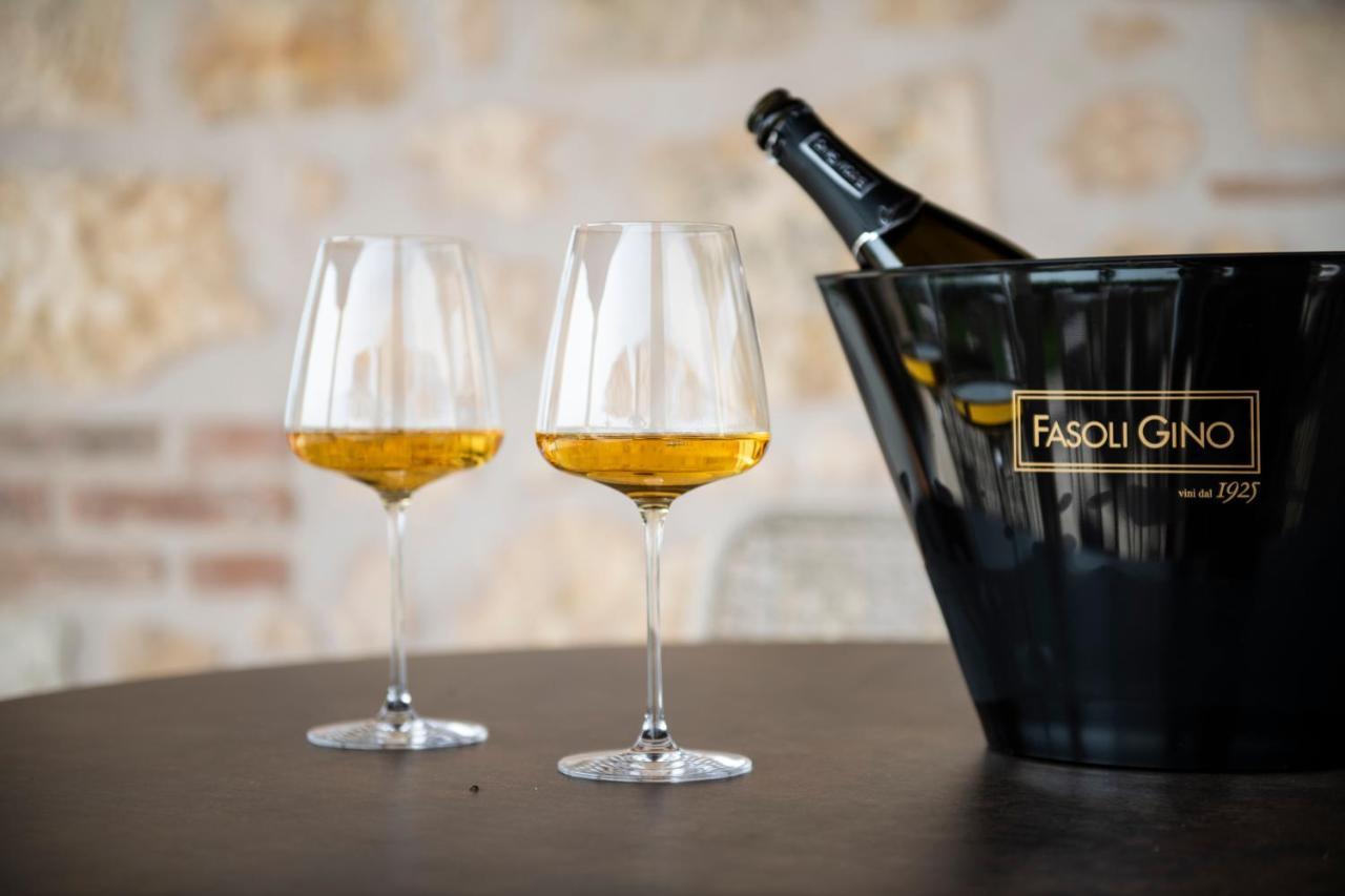Magari Estates Boutique Hotel Colognola ai Colli Luaran gambar